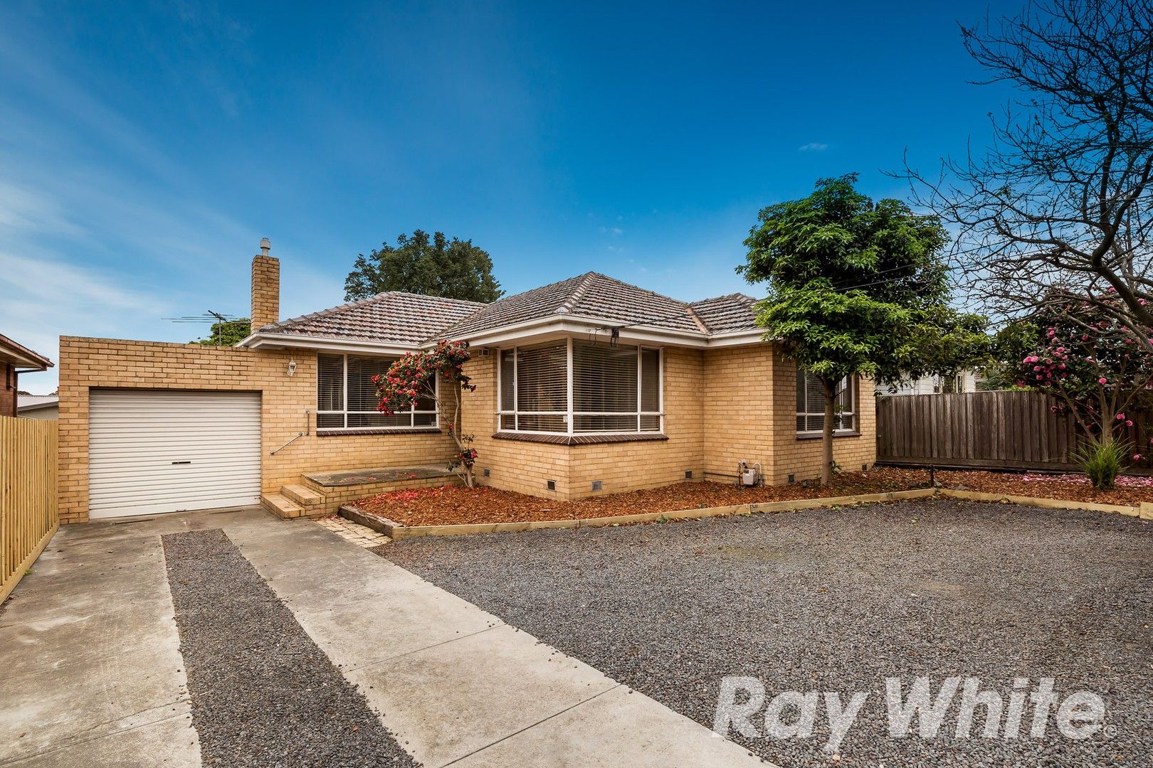 3 bedrooms House in 275 Greensborough Road MACLEOD VIC, 3085