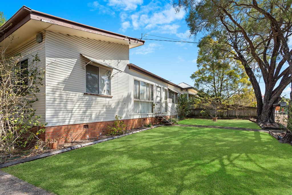 31 Chubb St, One Mile QLD 4305, Image 0