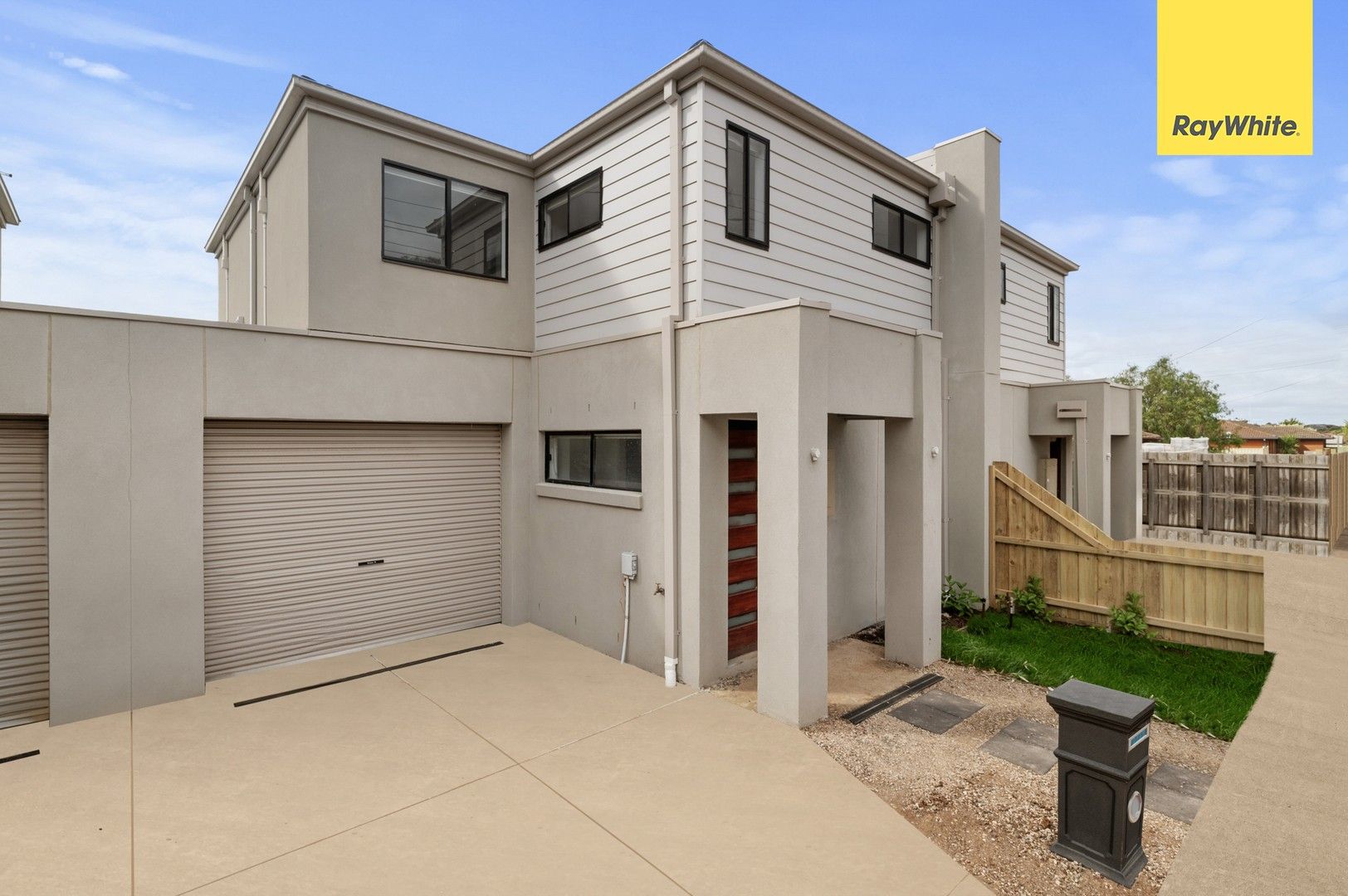3 bedrooms Townhouse in 28 Northcott Street MELTON SOUTH VIC, 3338
