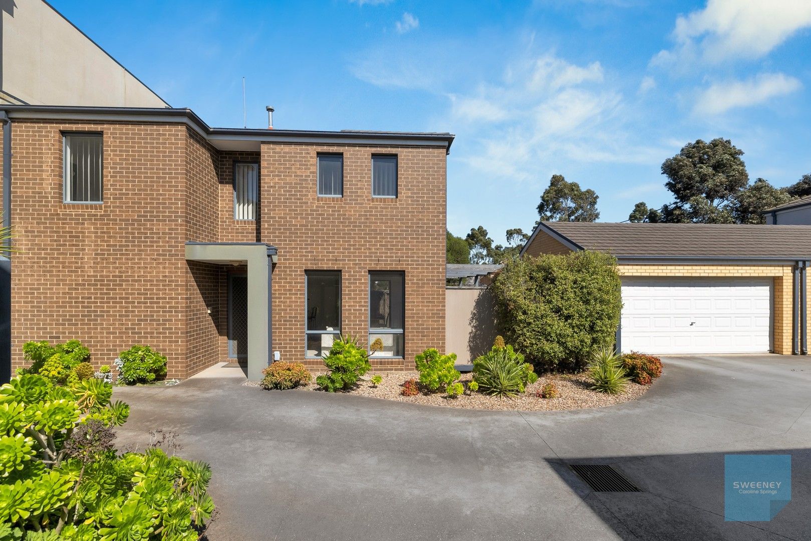 5/8 Sherdley Green, Caroline Springs VIC 3023, Image 0