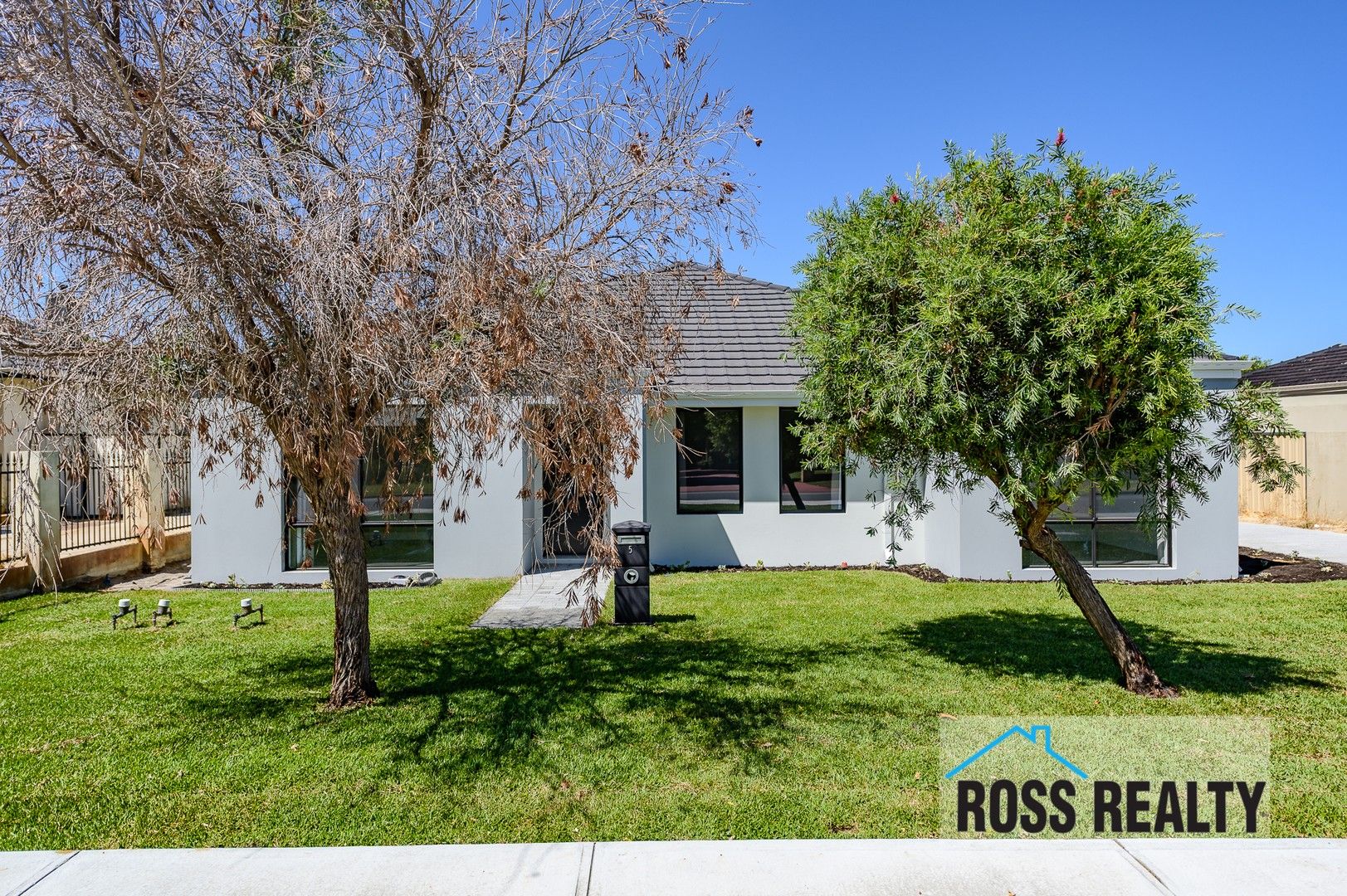 3 bedrooms House in 5 Turon Street MORLEY WA, 6062