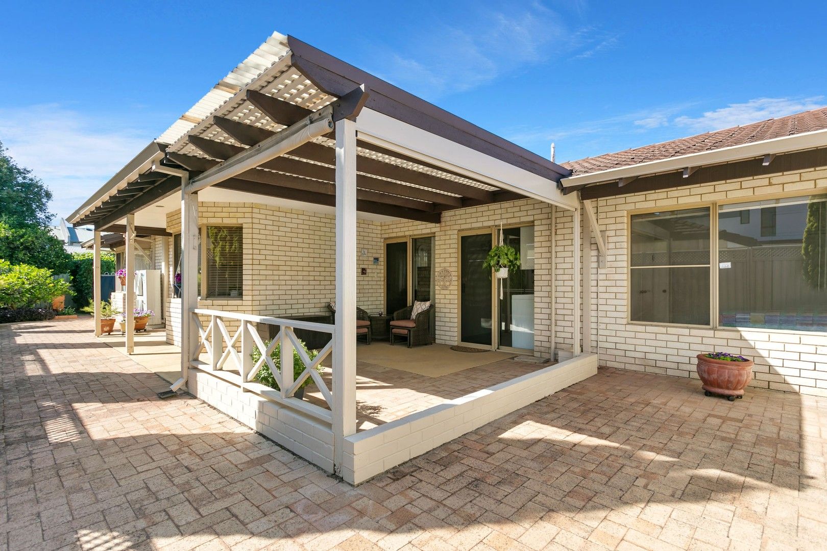 2 bedrooms House in 14B Dalgety Street COTTESLOE WA, 6011