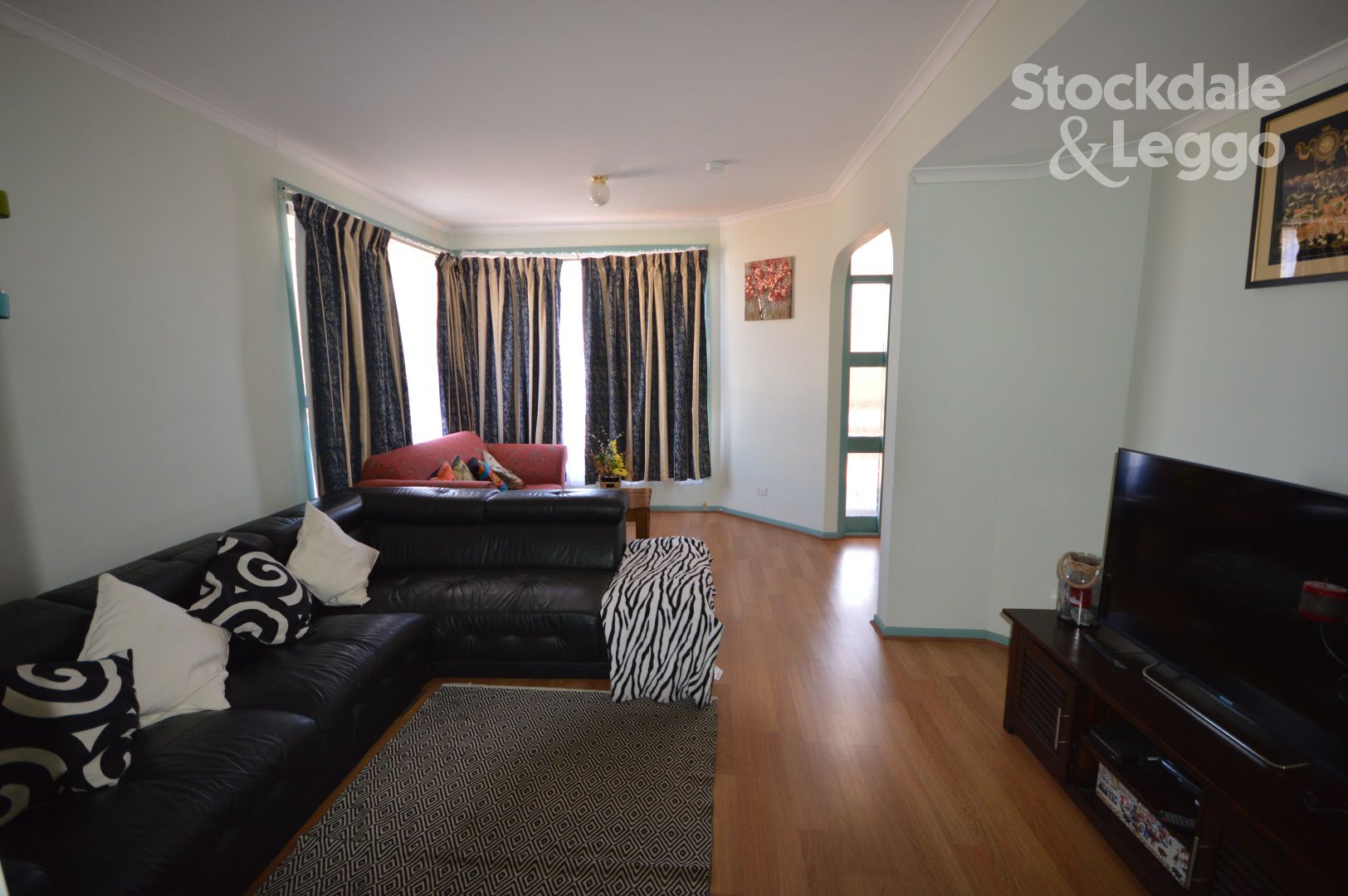 15 Temby Close, Endeavour Hills VIC 3802, Image 2