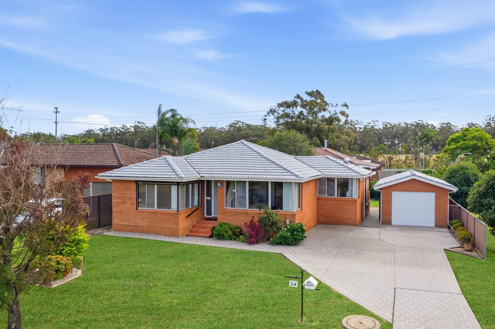 24 Trobriand Crescent, Glenfield NSW 2167