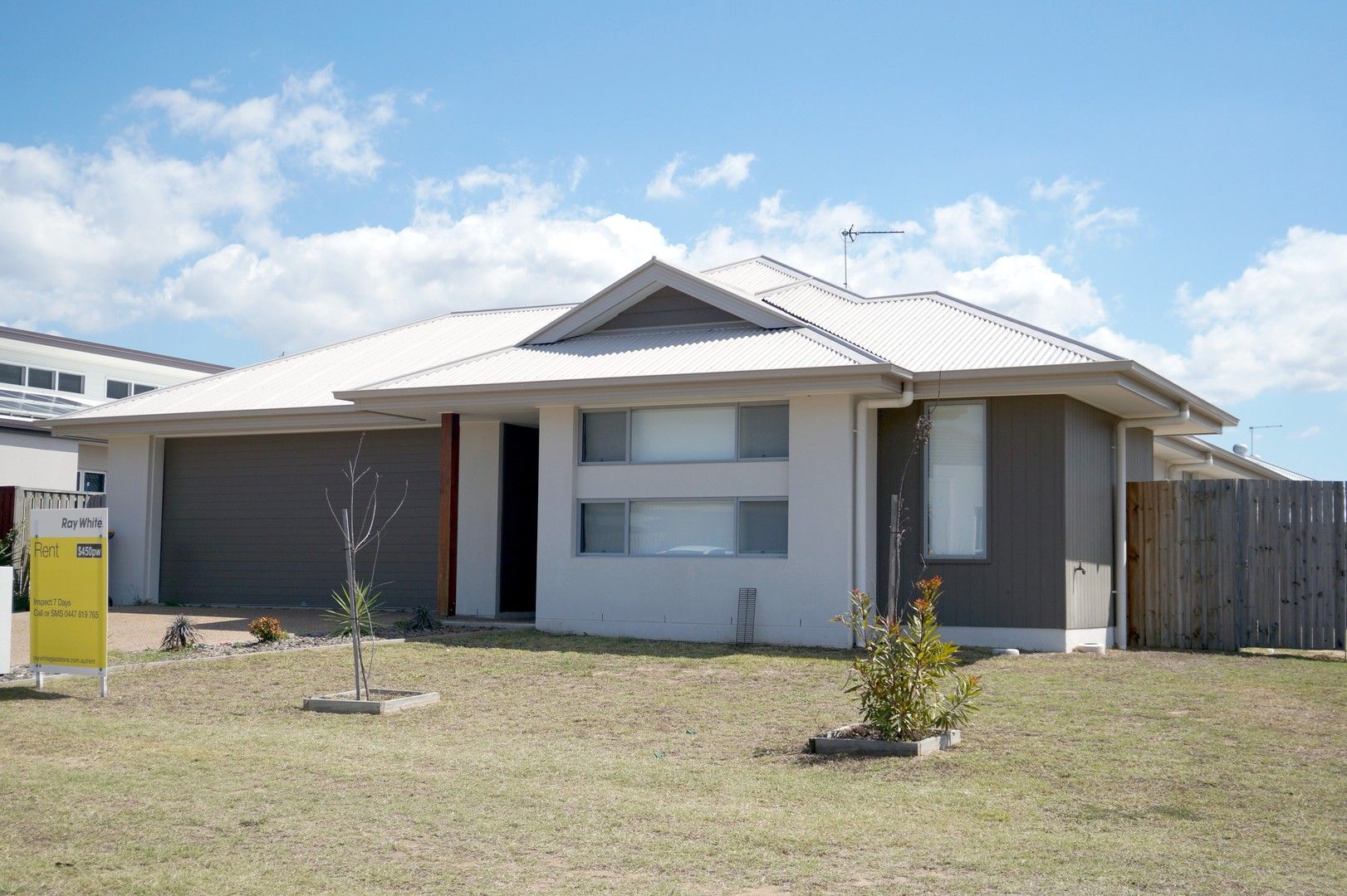 4 bedrooms House in 8 Bellbird Circuit NEW AUCKLAND QLD, 4680