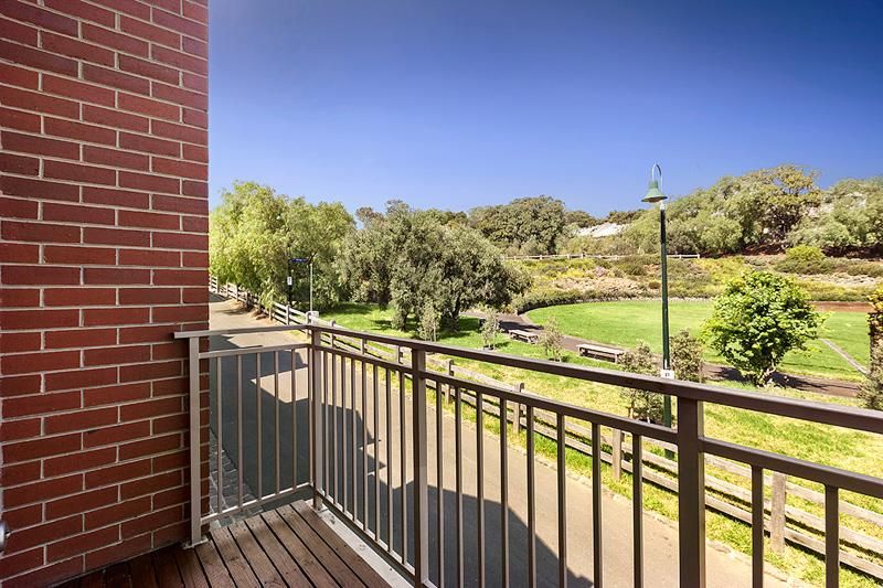 20 Coopers Lane, KENSINGTON VIC 3031, Image 0