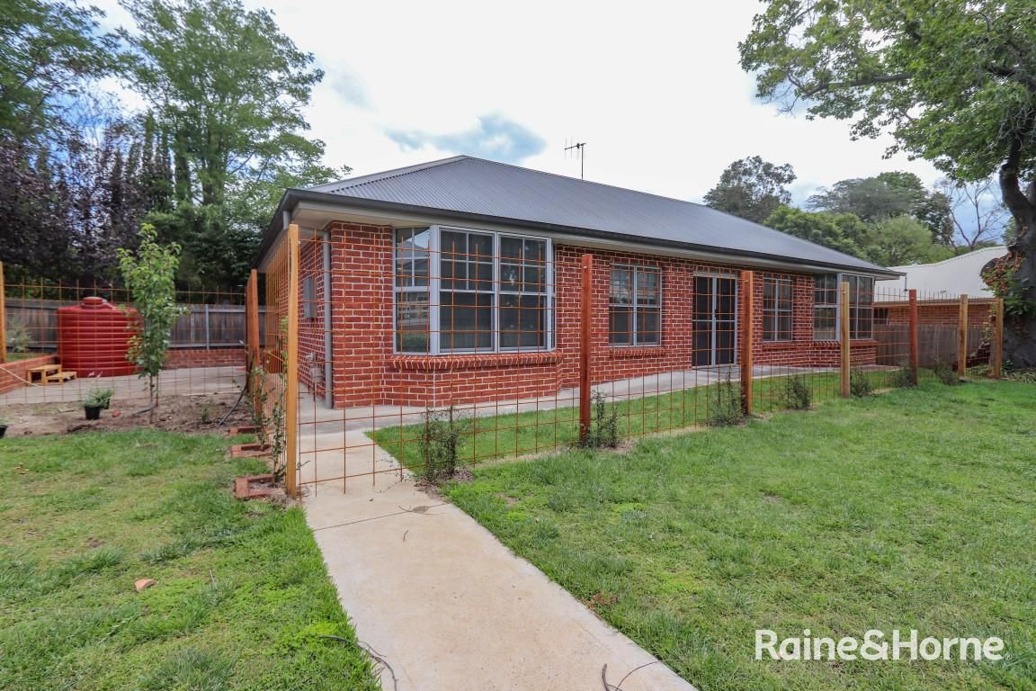 2 bedrooms House in 255a Bentinck Street BATHURST NSW, 2795