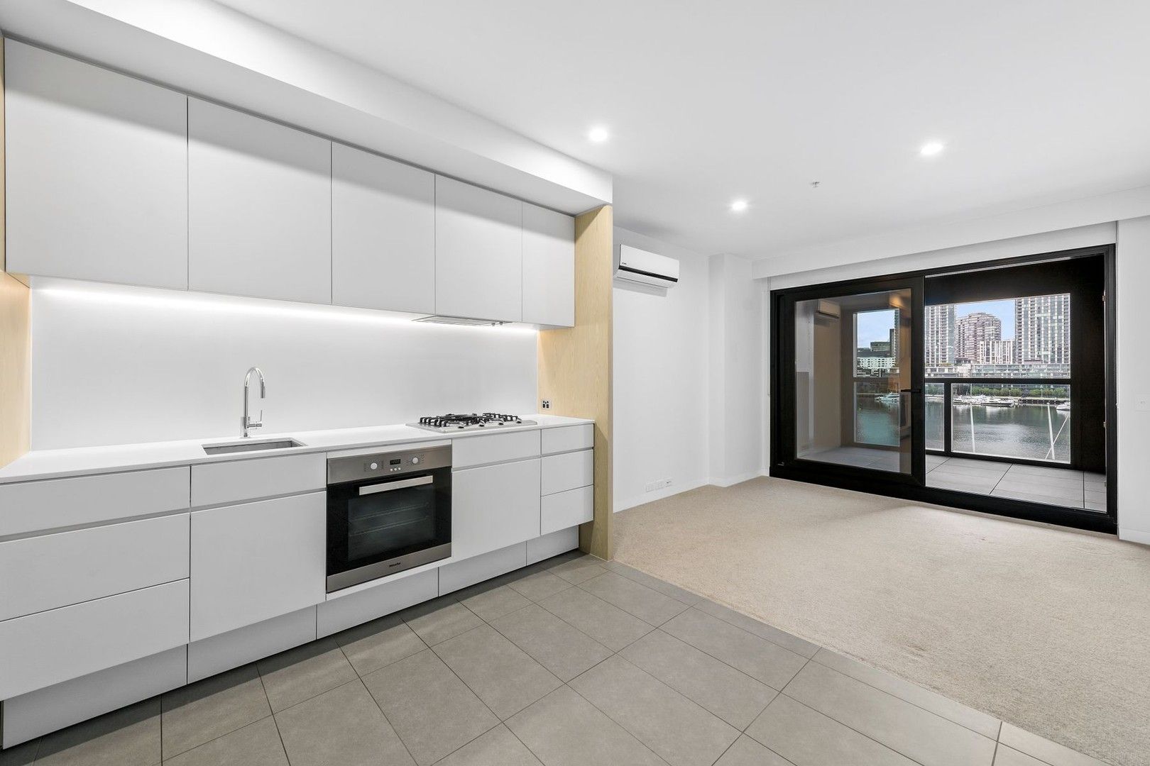 2 bedrooms Apartment / Unit / Flat in 614/8 Pearl River Road DOCKLANDS VIC, 3008