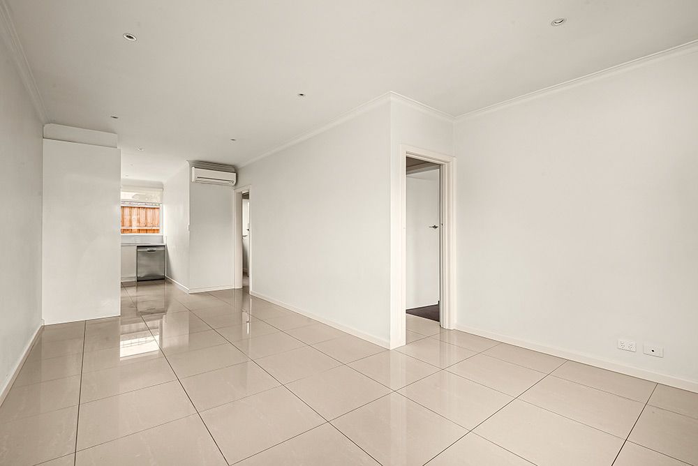 2 bedrooms Apartment / Unit / Flat in 2/2-4 Charlotte Street BRIGHTON EAST VIC, 3187