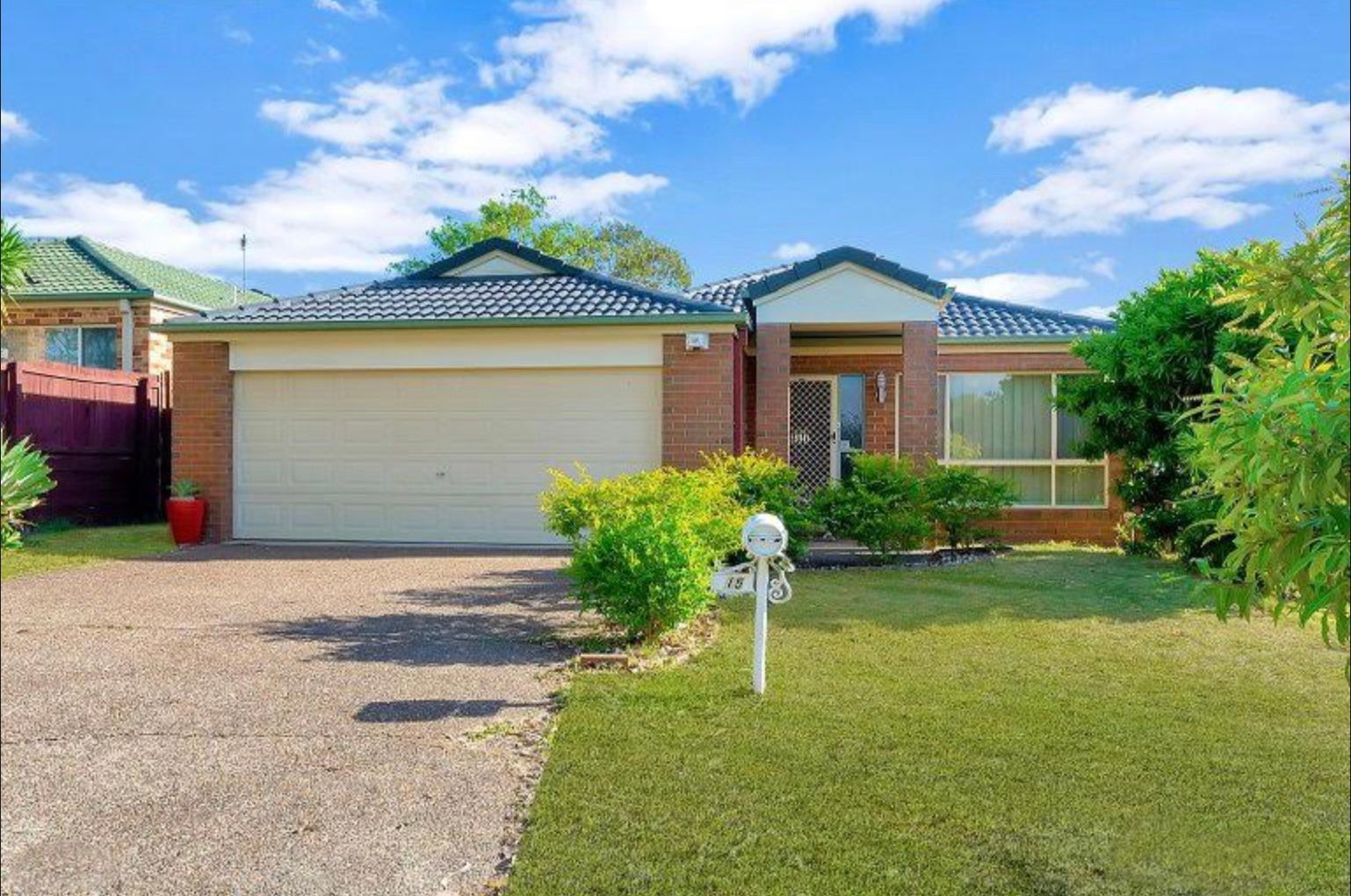 3 bedrooms House in 15 Muscovy Pl FOREST LAKE QLD, 4078