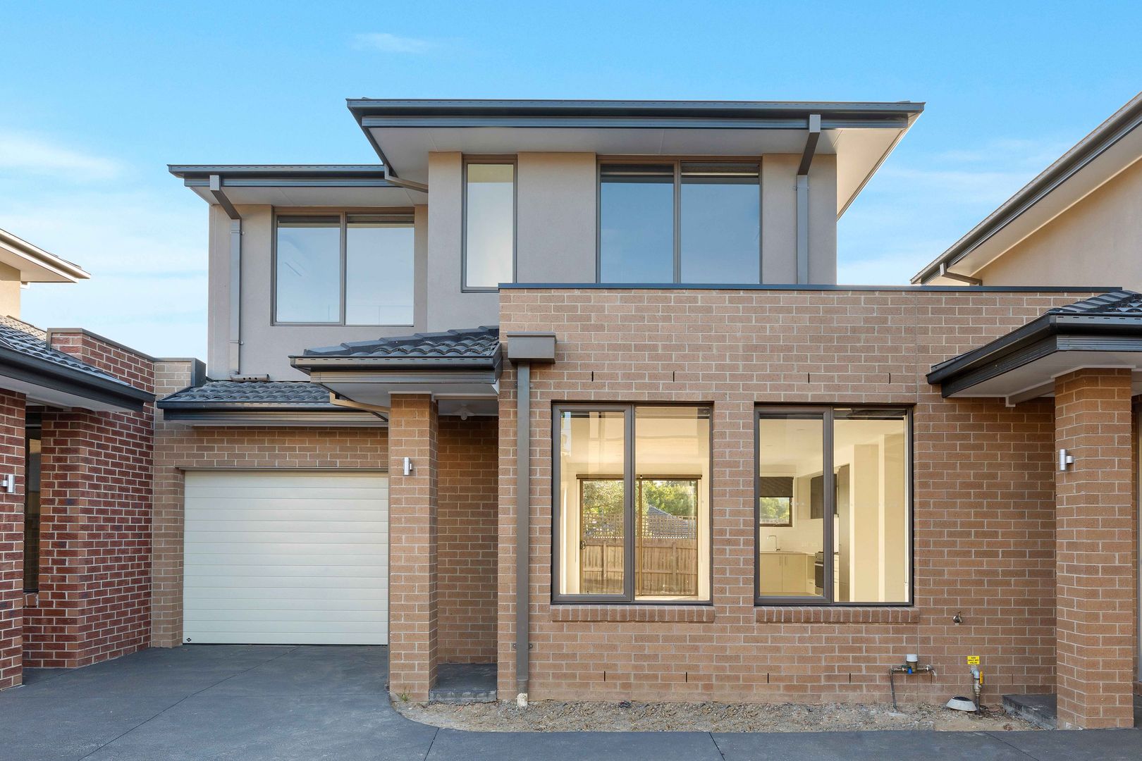 2 bedrooms Townhouse in 4-8 Mawarra Crescent CHADSTONE VIC, 3148