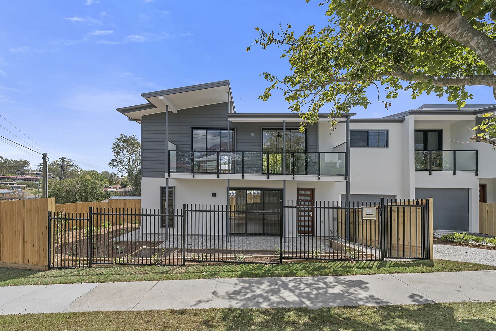 3 bedrooms Townhouse in 1/40 East St CAMP HILL QLD, 4152