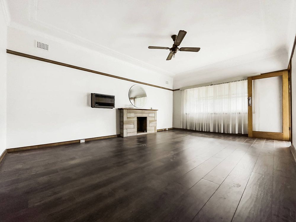 3 bedrooms House in 92 Hurstville Road HURSTVILLE GROVE NSW, 2220