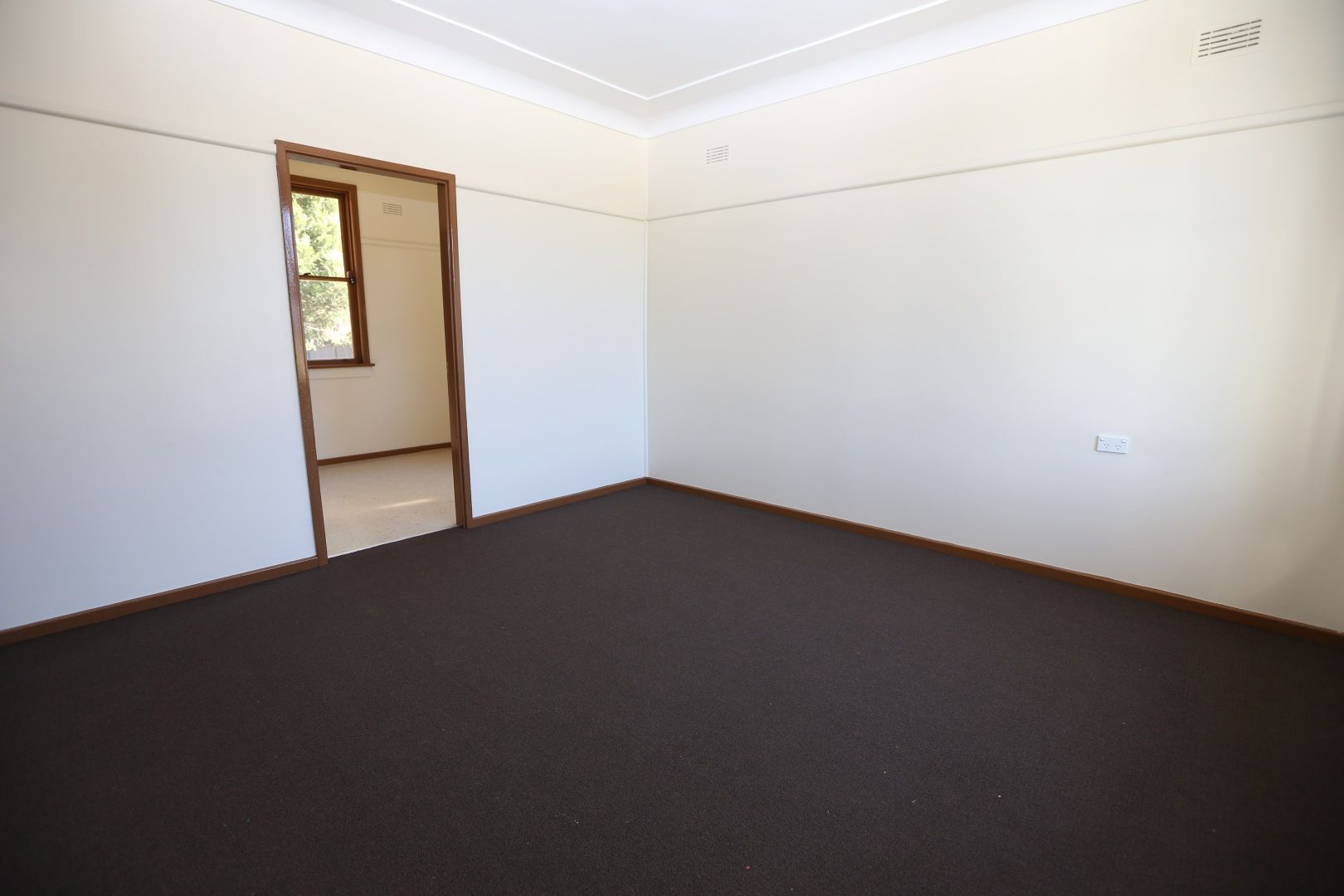 14 Florey Crescent, Mount Pritchard NSW 2170, Image 2