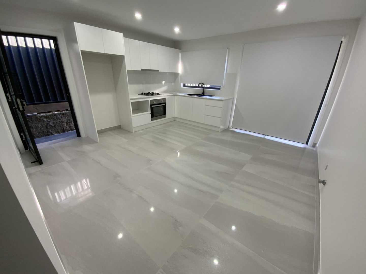 2 bedrooms Apartment / Unit / Flat in 61A Fieldhouse Circuit CAMPBELLTOWN NSW, 2560