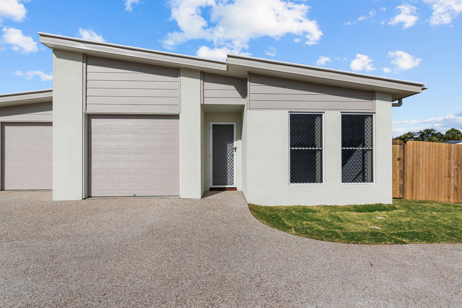 3 bedrooms Duplex in 14A Rice Flower Place SOUTHSIDE QLD, 4570