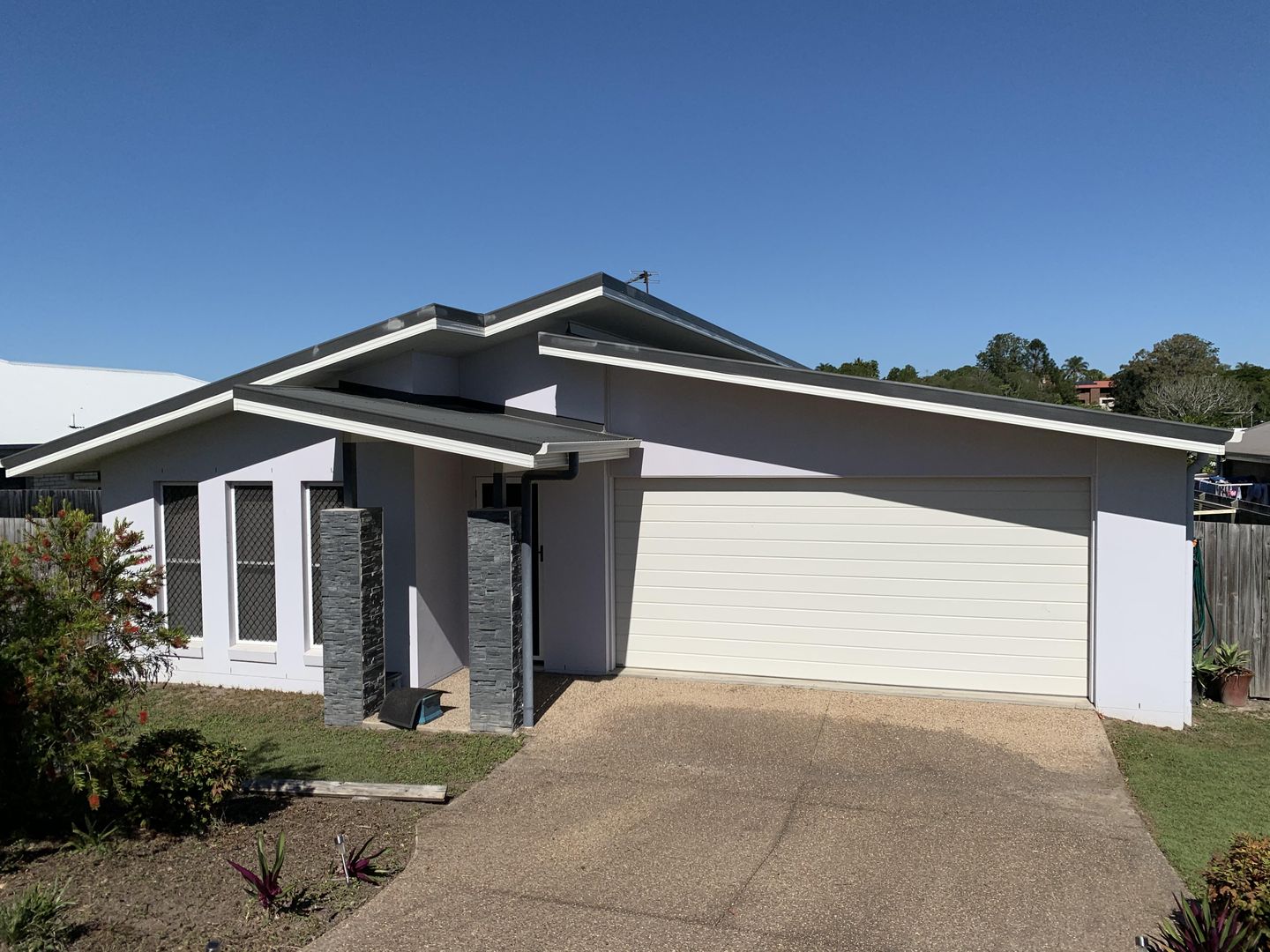 4 bedrooms House in 19 Morgan Circuit URRAWEEN QLD, 4655