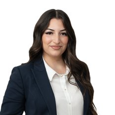 Anastasia Gullotti, Property manager