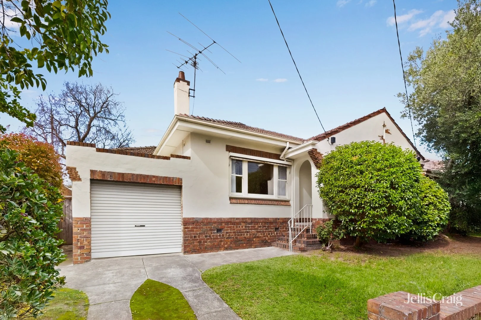 Primary image of 1 Loch Rae Court, Hawthorn VIC 3122