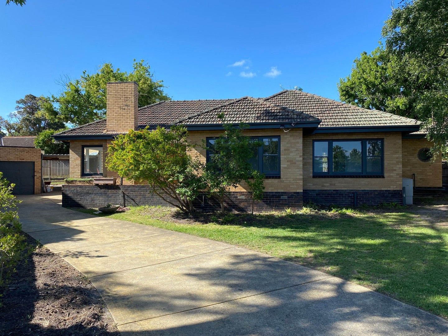 5 bedrooms House in 3 LENNE COURT CAMBERWELL VIC, 3124