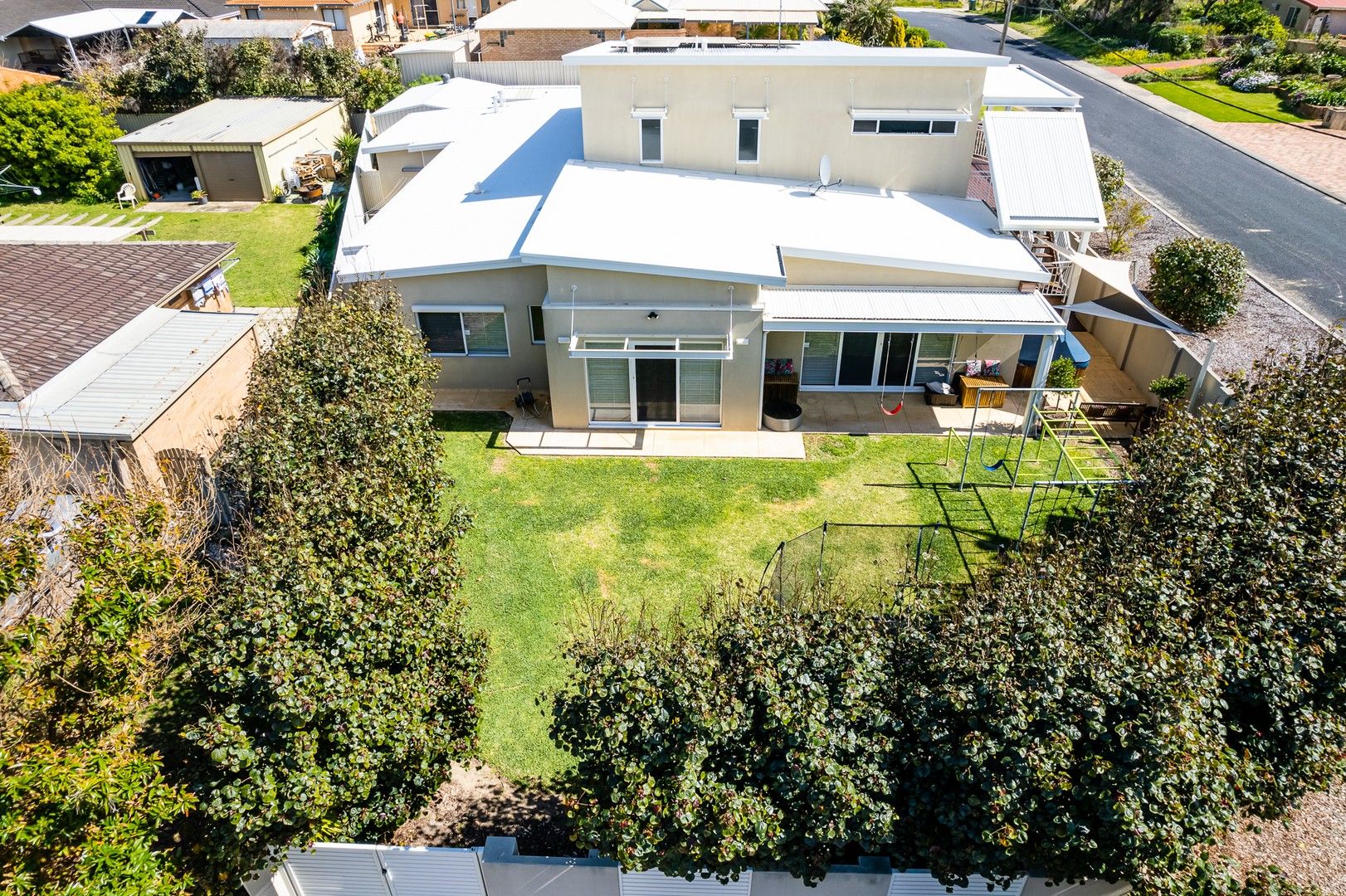 4 bedrooms House in 1A Priam Road SILVER SANDS WA, 6210