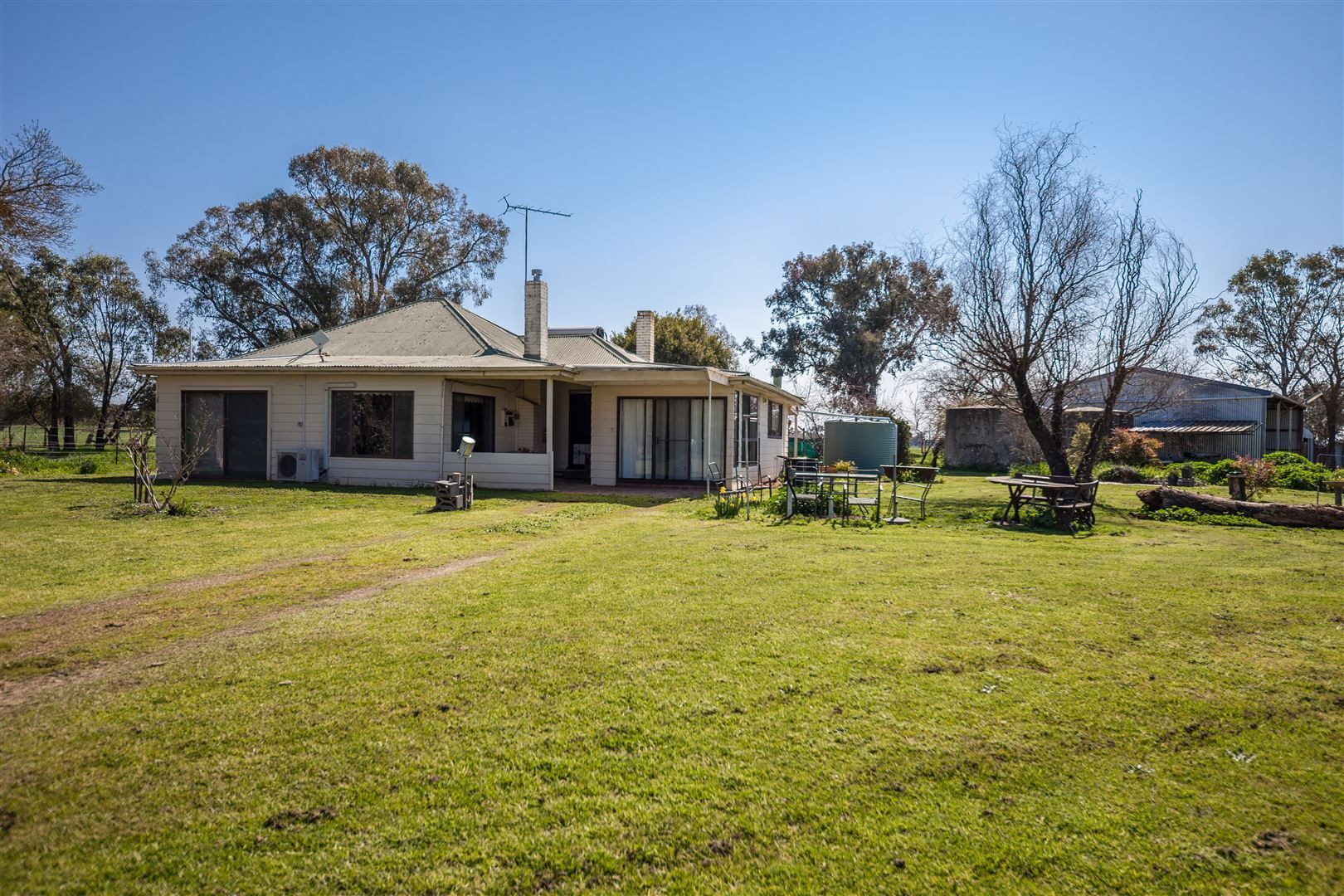 272 Hodges Lane, Moyhu VIC 3732, Image 2