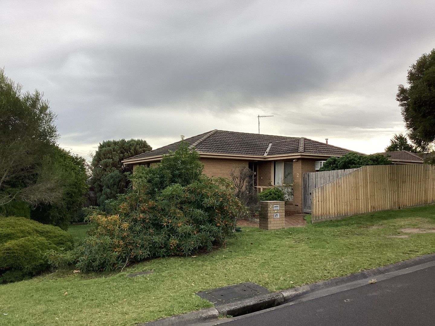 2 Skye Crescent, Endeavour Hills VIC 3802, Image 0