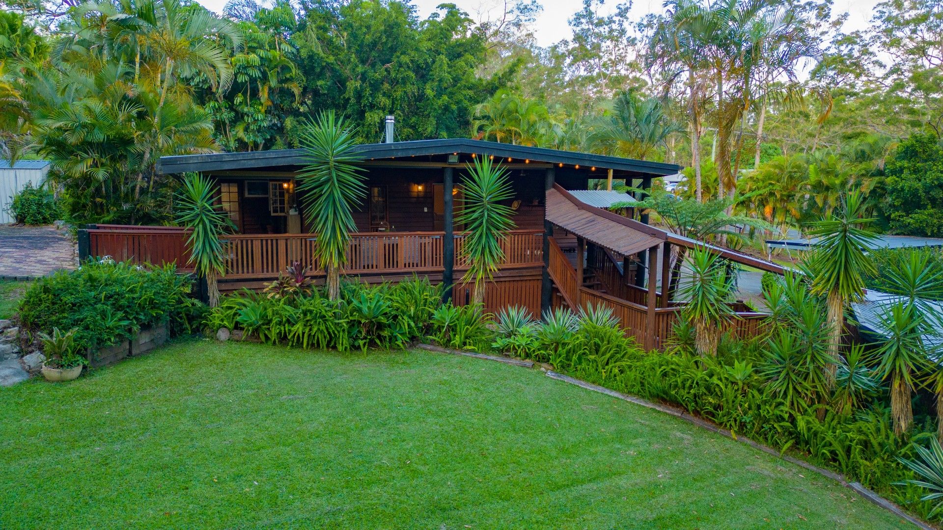 4 bedrooms House in 77 Calderwood Road LANDSBOROUGH QLD, 4550