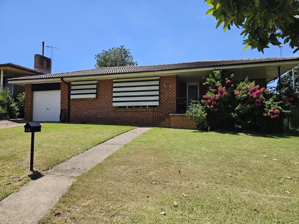 4 bedrooms House in 13 Barrington Street MUSWELLBROOK NSW, 2333