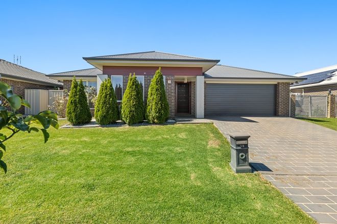 Picture of 39 Clem McFawn Place, ORANGE NSW 2800