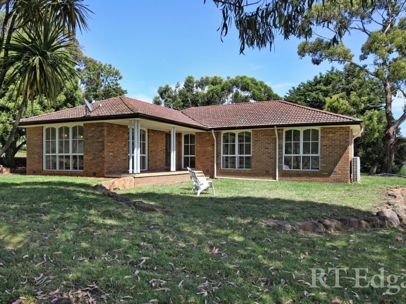 366 Black Range Road, Romsey VIC 3434, Image 2