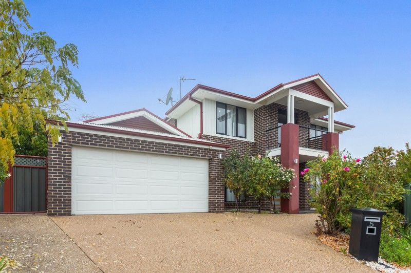 4 bedrooms House in 5 Oxford Terrace STRATHDALE VIC, 3550