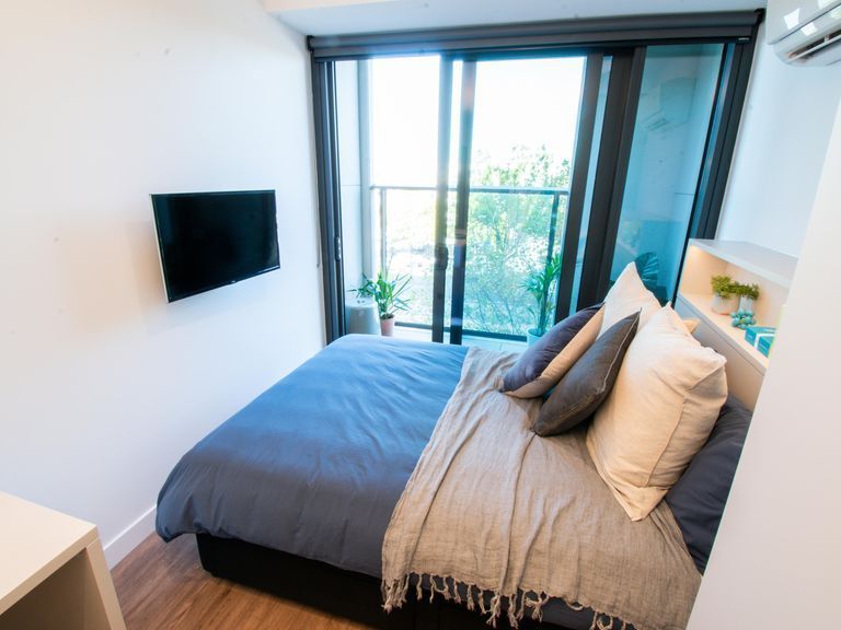 1 bedrooms Apartment / Unit / Flat in 1014/145 Berkeley Street MELBOURNE VIC, 3000