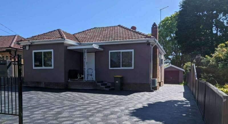 4 bedrooms House in 131 Belmore RD RIVERWOOD NSW, 2210