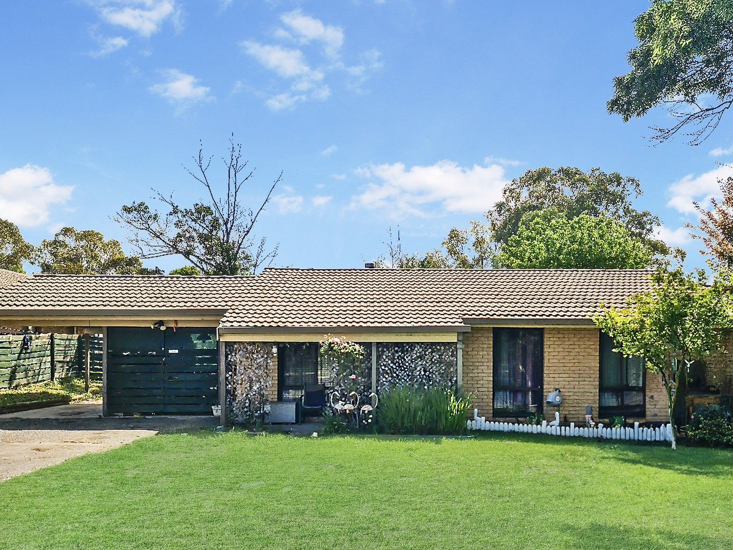 3 bedrooms Block of Units in 75 Bannerman Crescent KELSO NSW, 2795