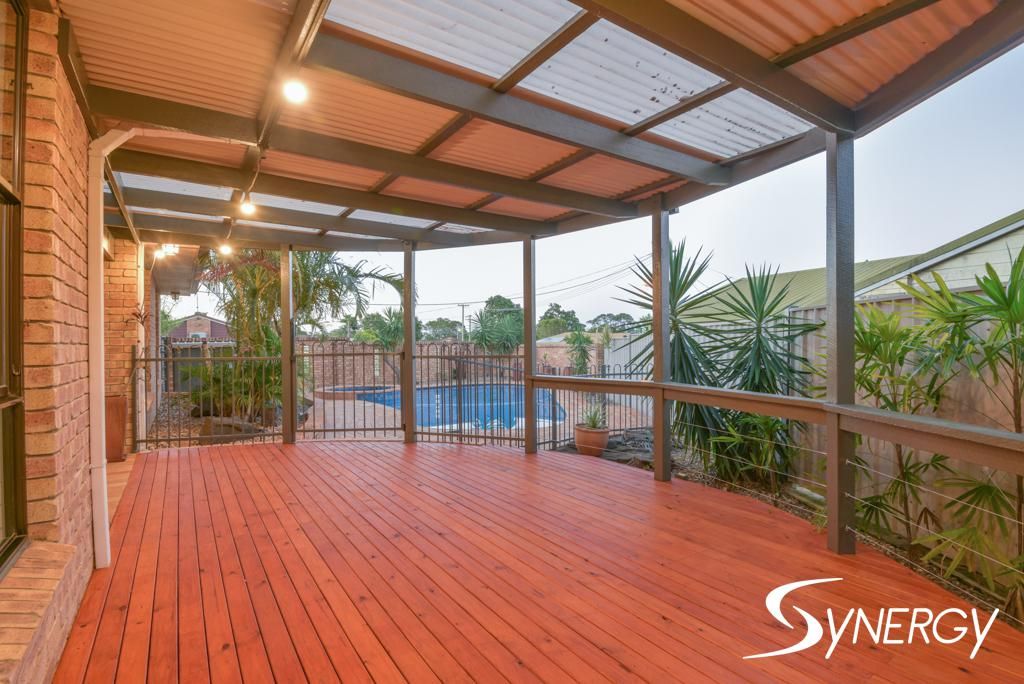 5 Glen Court, Kepnock QLD 4670, Image 2