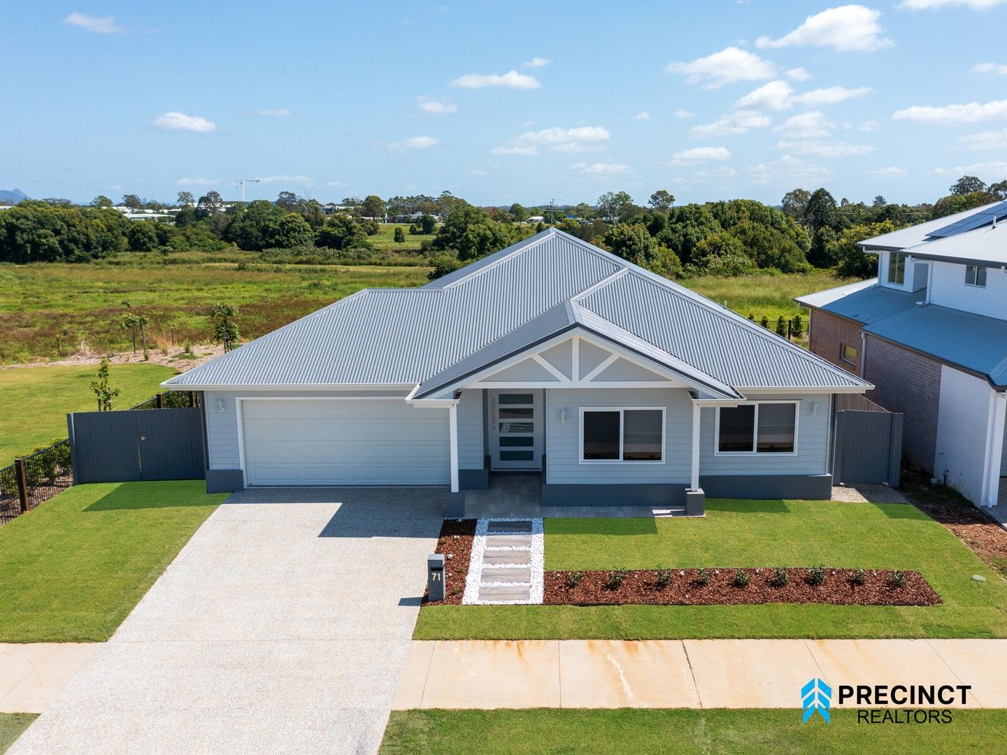 4 bedrooms House in 71 Waterside Esplanade CABOOLTURE SOUTH QLD, 4510