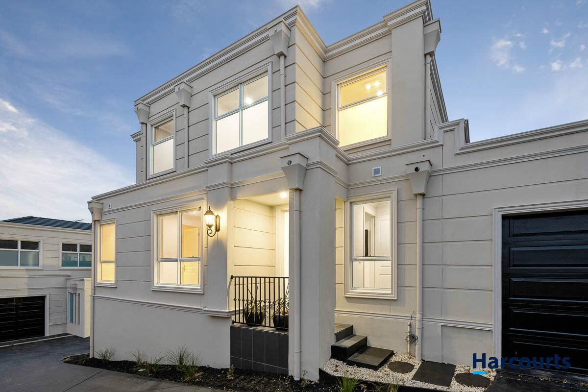 4 bedrooms Townhouse in 2/47 Surrey Road MOUNT WAVERLEY VIC, 3149