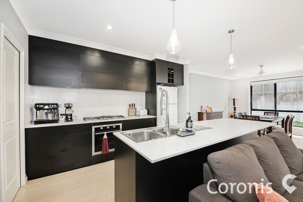 4 bedrooms House in 197 Woodline Drive SPRING MOUNTAIN QLD, 4300