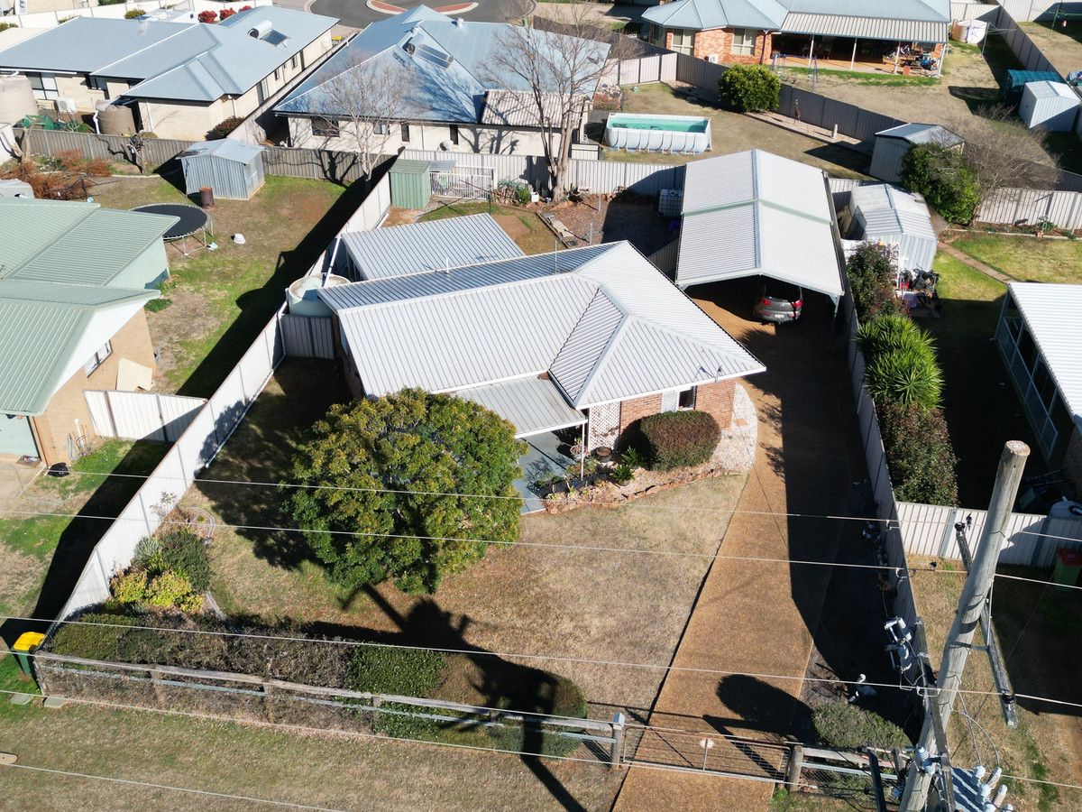 3 bedrooms House in 17 Hamlyn Road OAKEY QLD, 4401