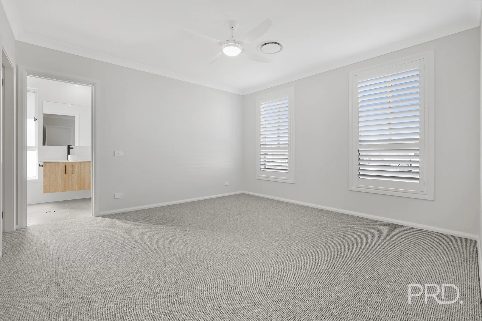 Additional image 4 of 8 Crested Avenue, Tamworth NSW 2340