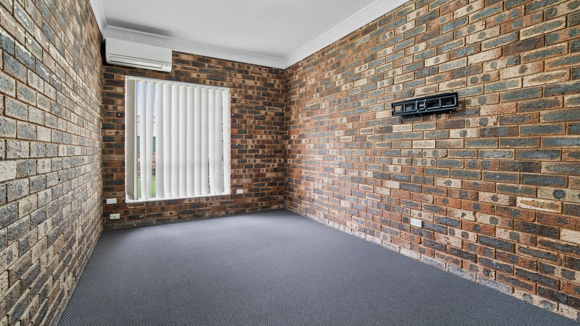 Additional image 4 of 2/23 Starfighter Avenue, Raby NSW 2566