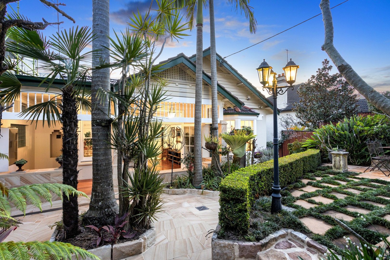 5 bedrooms House in 30 Spruson Street NEUTRAL BAY NSW, 2089