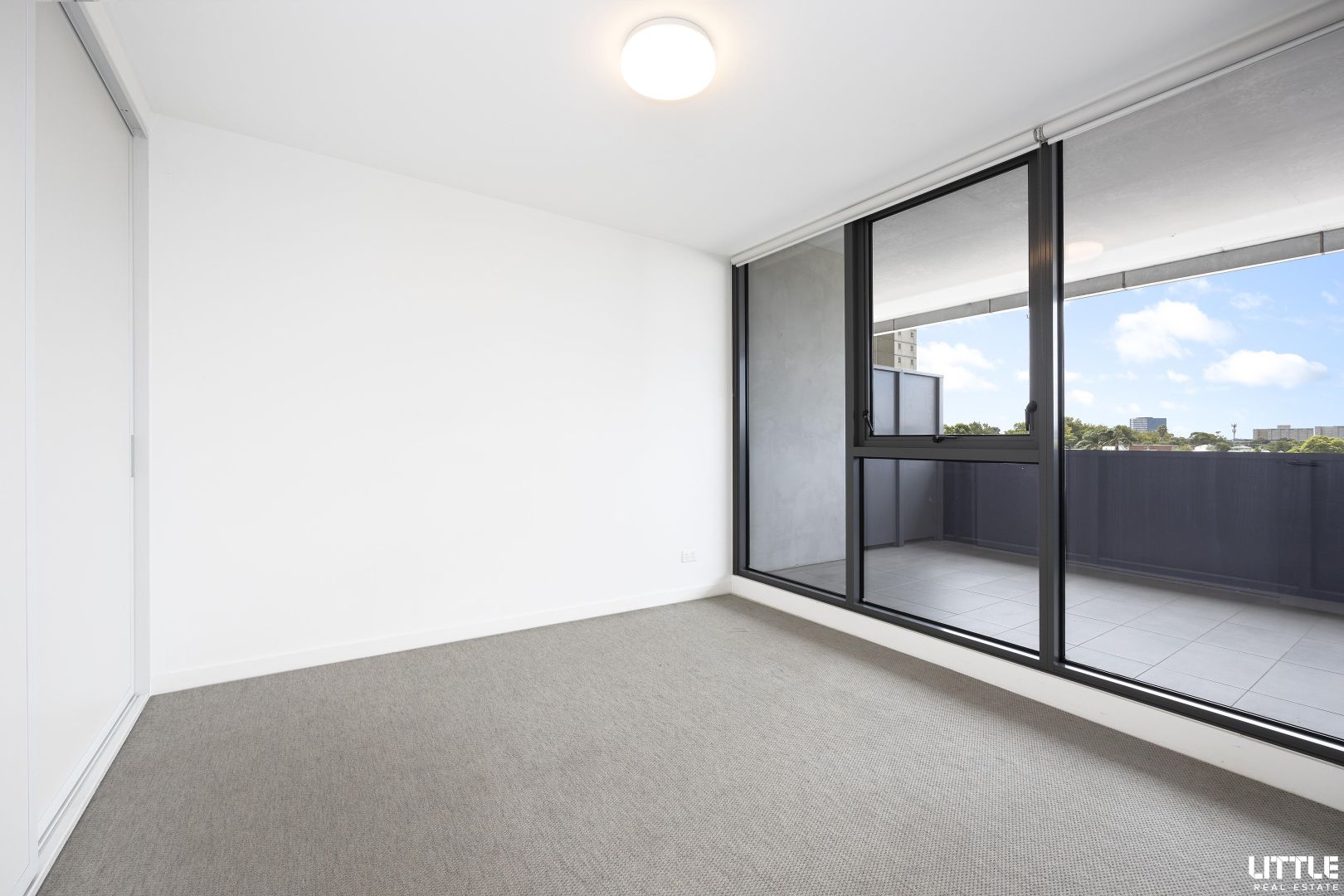 323/1 Ascot Vale Road, Flemington VIC 3031, Image 2