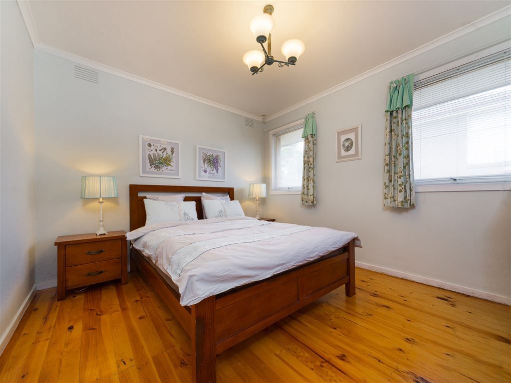 24 Summerhill Avenue, Wheelers Hill VIC 3150, Image 2