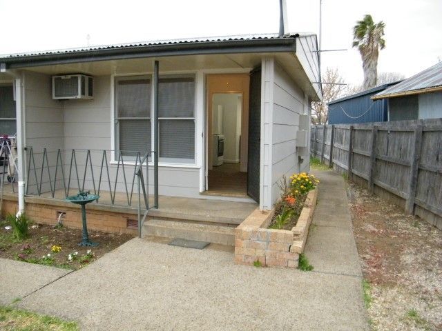 2 bedrooms Apartment / Unit / Flat in 1/2 Perkins Street QUIRINDI NSW, 2343