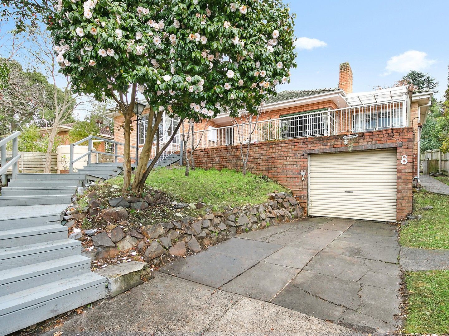 8 Moralla Avenue, Croydon VIC 3136, Image 0