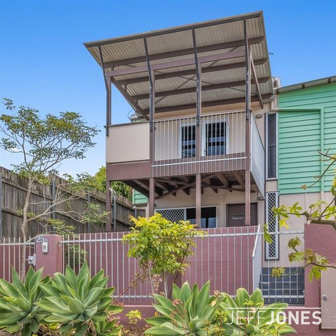 2 bedrooms Townhouse in 25A Hipwood Street NORMAN PARK QLD, 4170