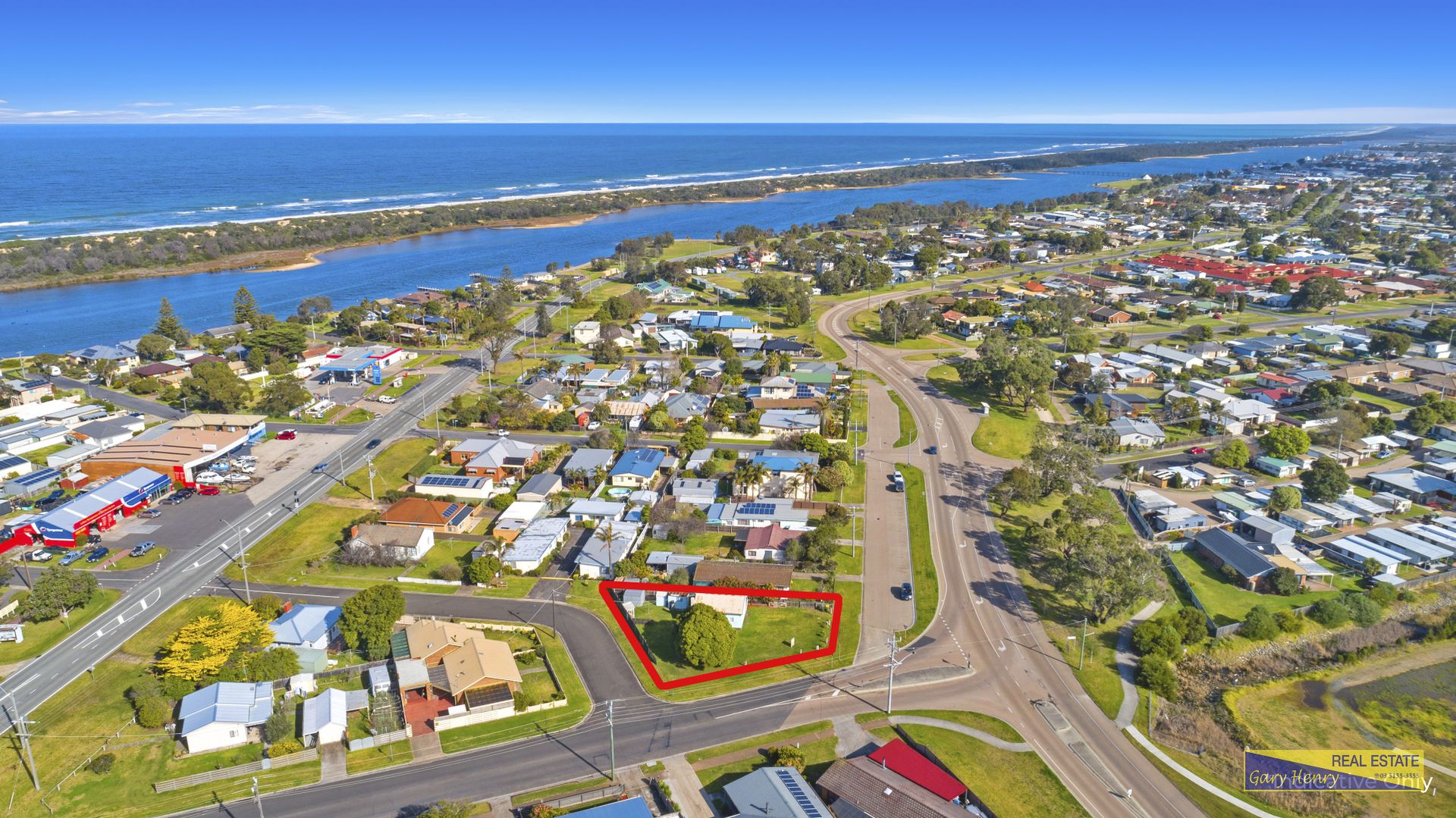 2 Eastern Beach Road, Lakes Entrance VIC 3909, Image 2