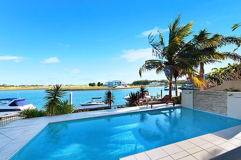 2064 The Circle , Hope Island QLD 4212